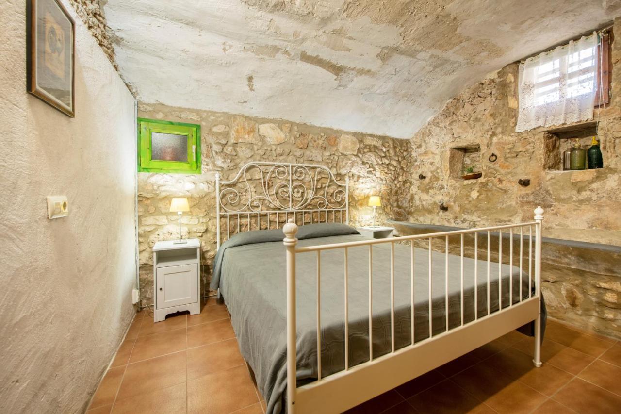 Casa Rural, Can Cirera Serinya ภายนอก รูปภาพ