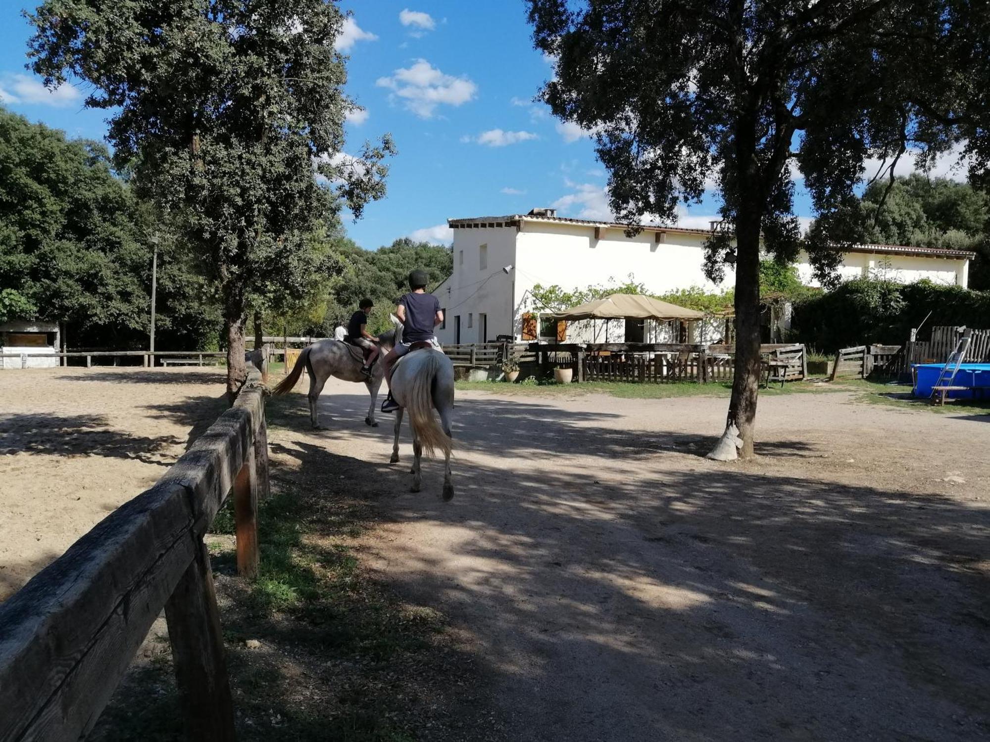 Casa Rural, Can Cirera Serinya ภายนอก รูปภาพ